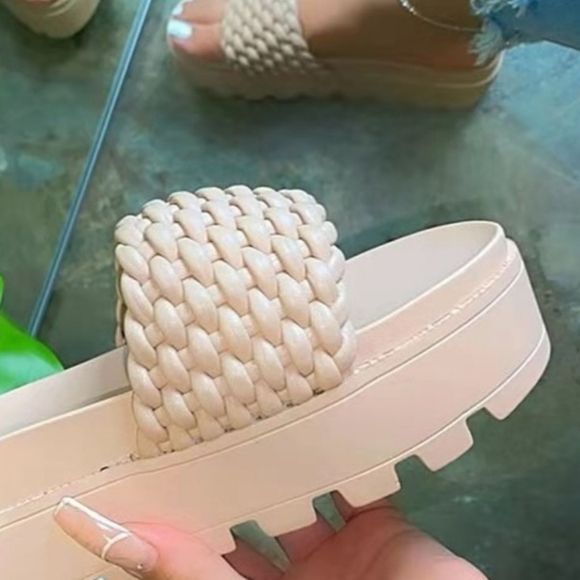 Bristol Vegan Leather Platform Sandals - Cream - Picture 2 of 4